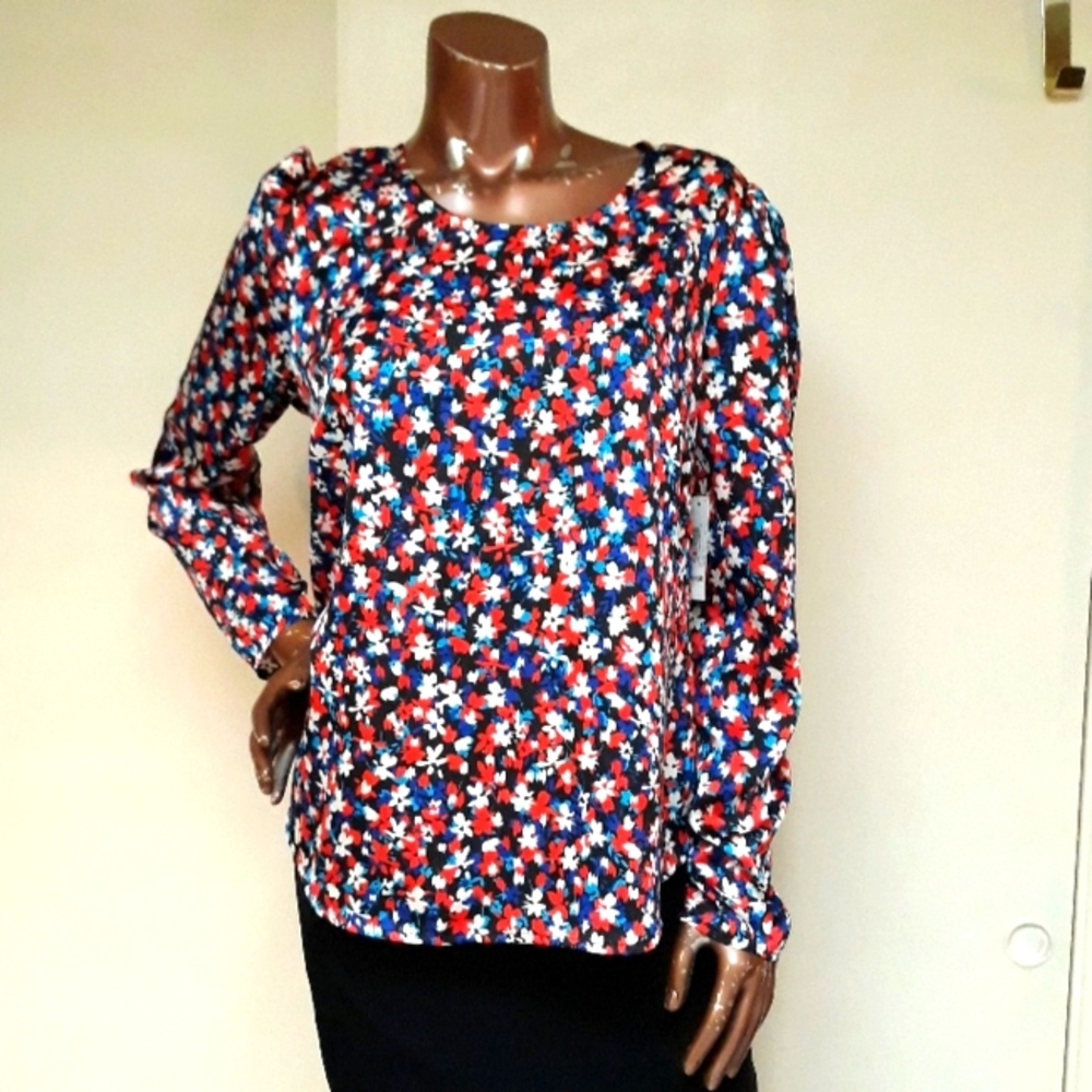 NWT I❤Ronson Brushed Floral Open Back Blouse